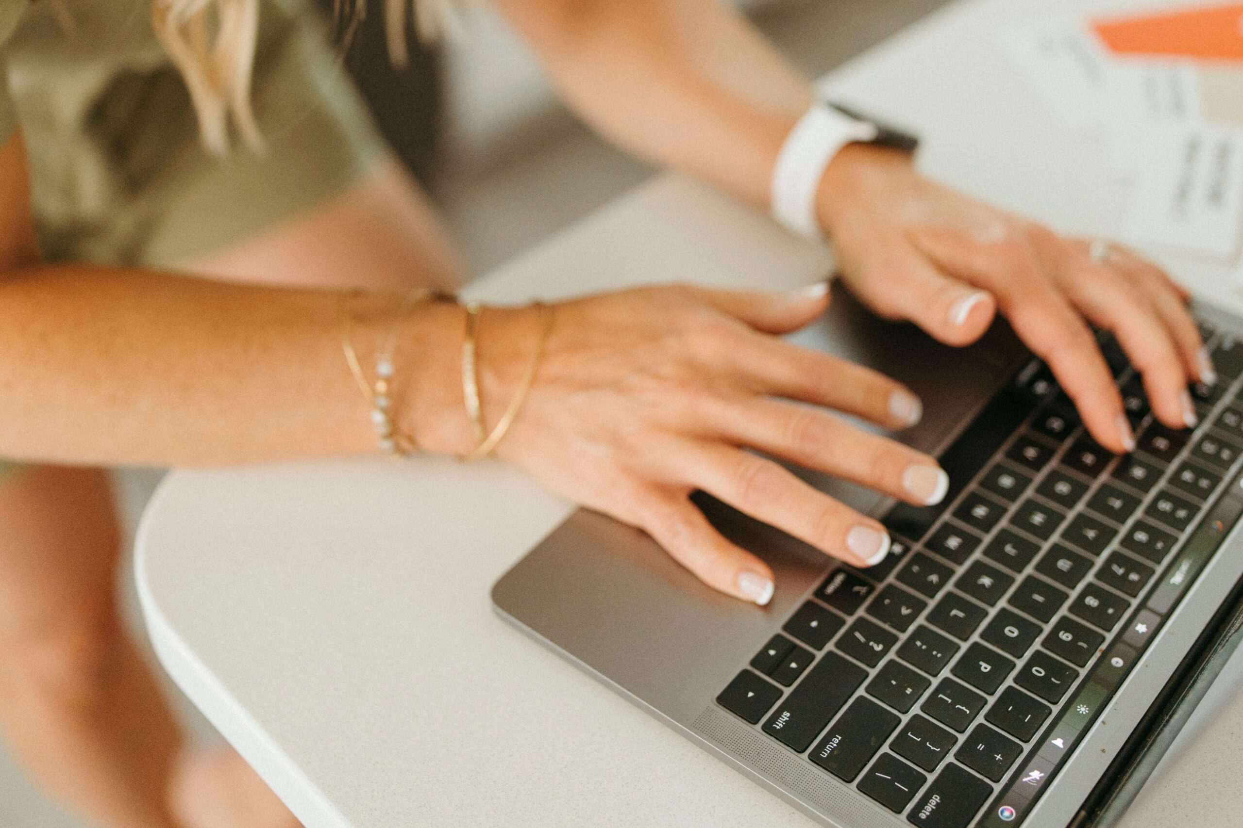 how to use Claude AI with Showit