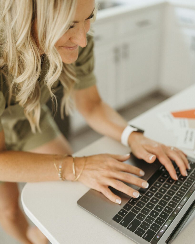 how to write homepage copy that sells